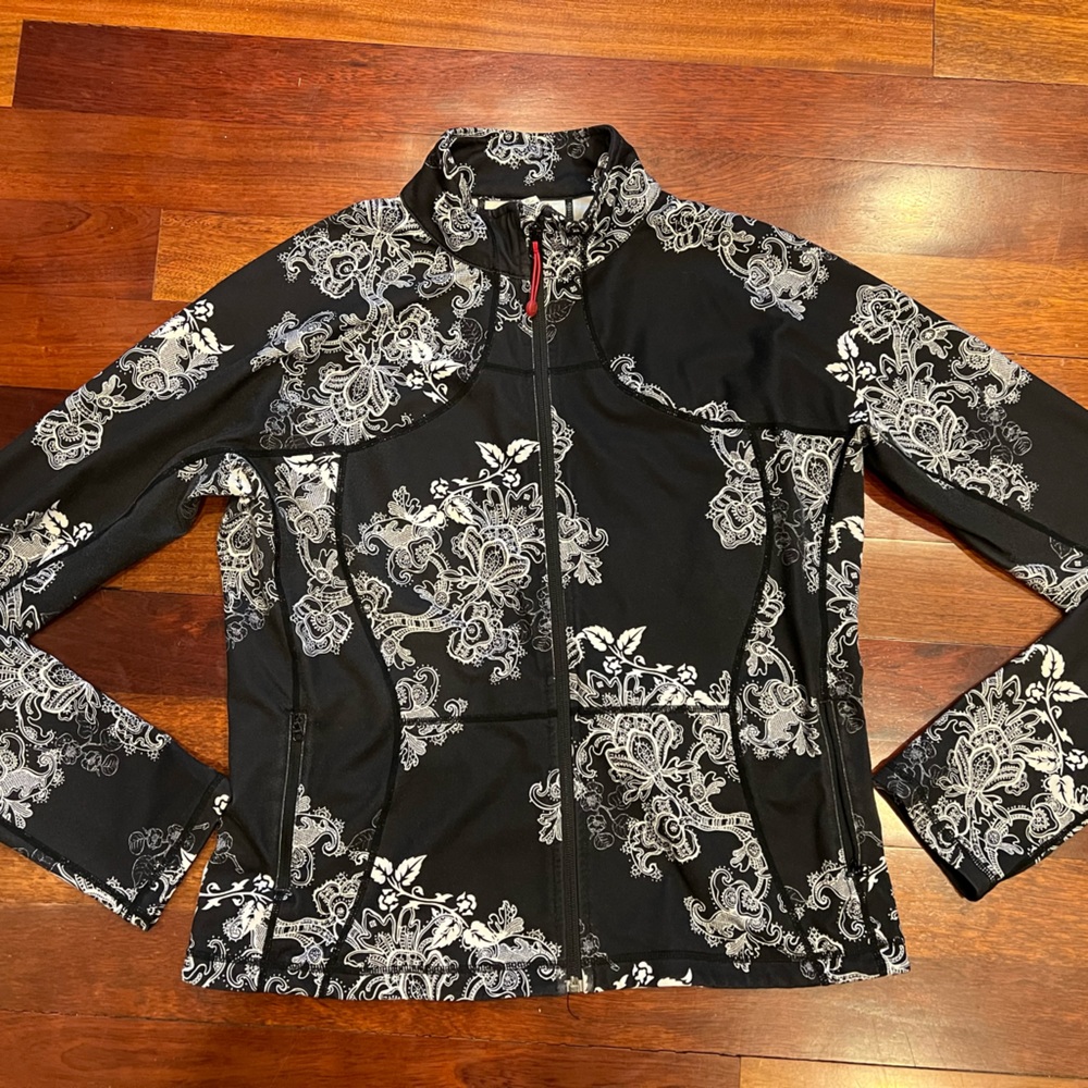 Lululemon 14 jacket black & white